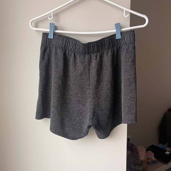 Nike Women's Gray Shorts Small - Picture 4 of 5